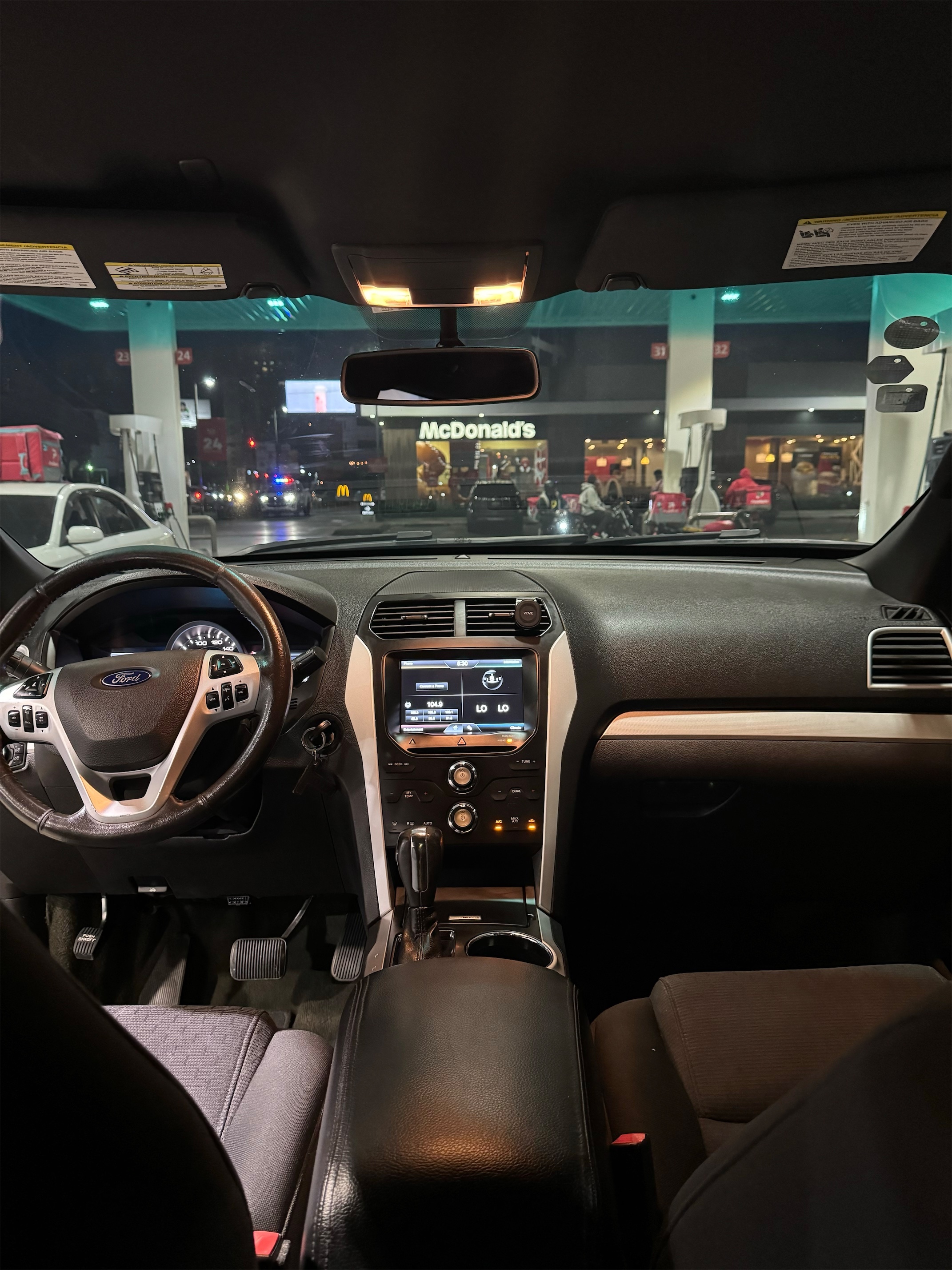 jeepetas y camionetas - Ford Explorer 2015 XLT, 3 filas de Asientos, Pantalla Grande. Sin Detalles.  6