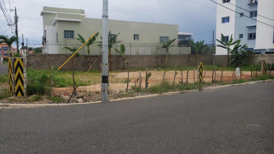 solares y terrenos - Terreno en Alquiler en Prado Oriental