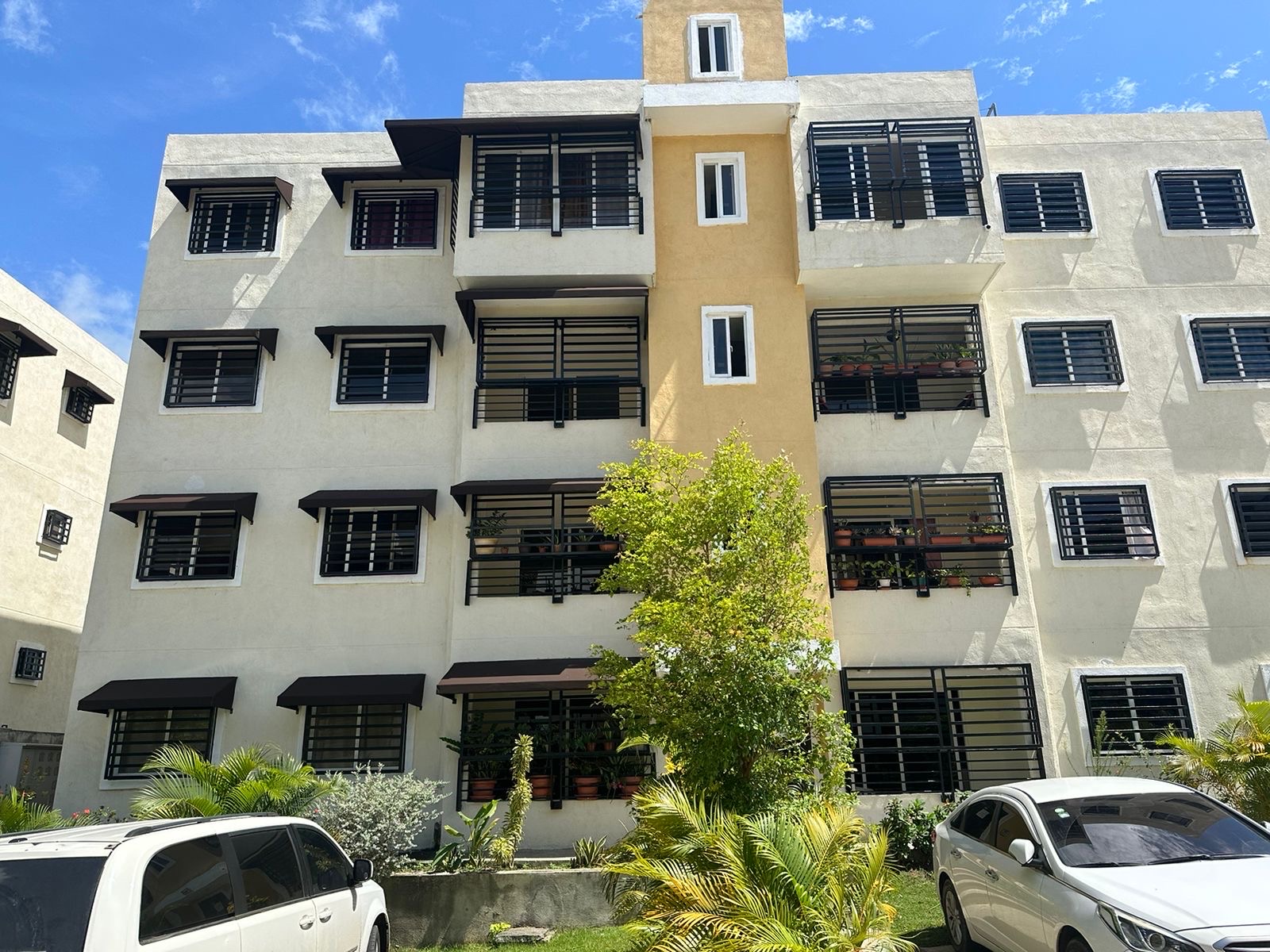 apartamentos - esto se llama oportunidad en residencial monumental por motivo de viaje RD$ 4.6 