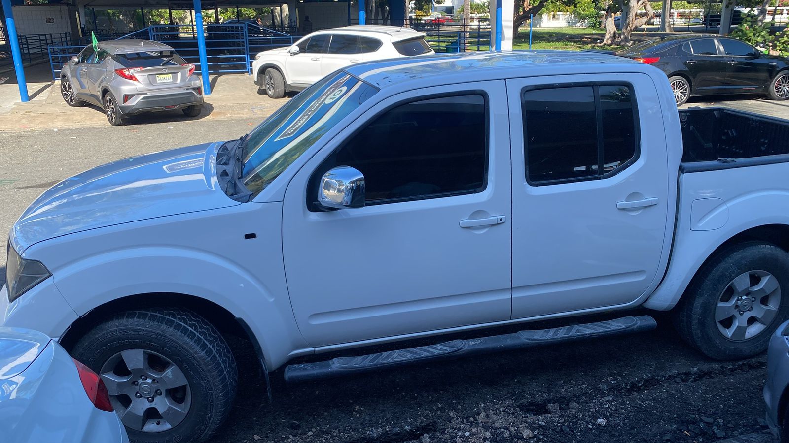 jeepetas y camionetas - Nissan Navara 2011 4x4  diesel 