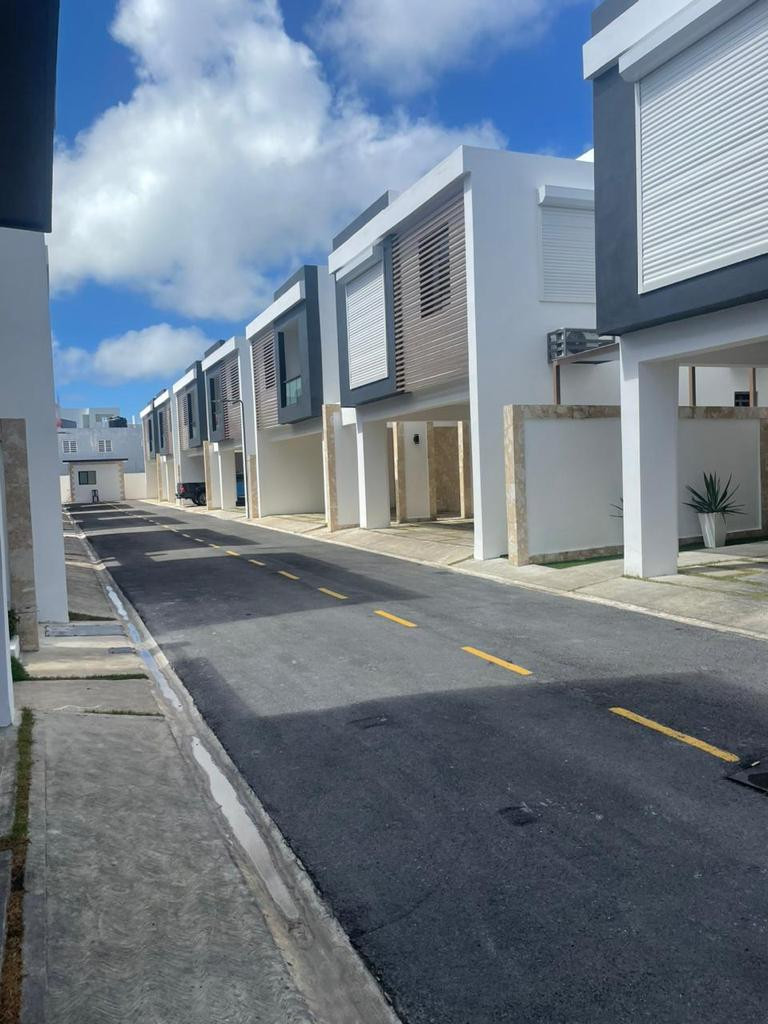 casas vacacionales y villas - Towhouse en venta en Punta Cana  3