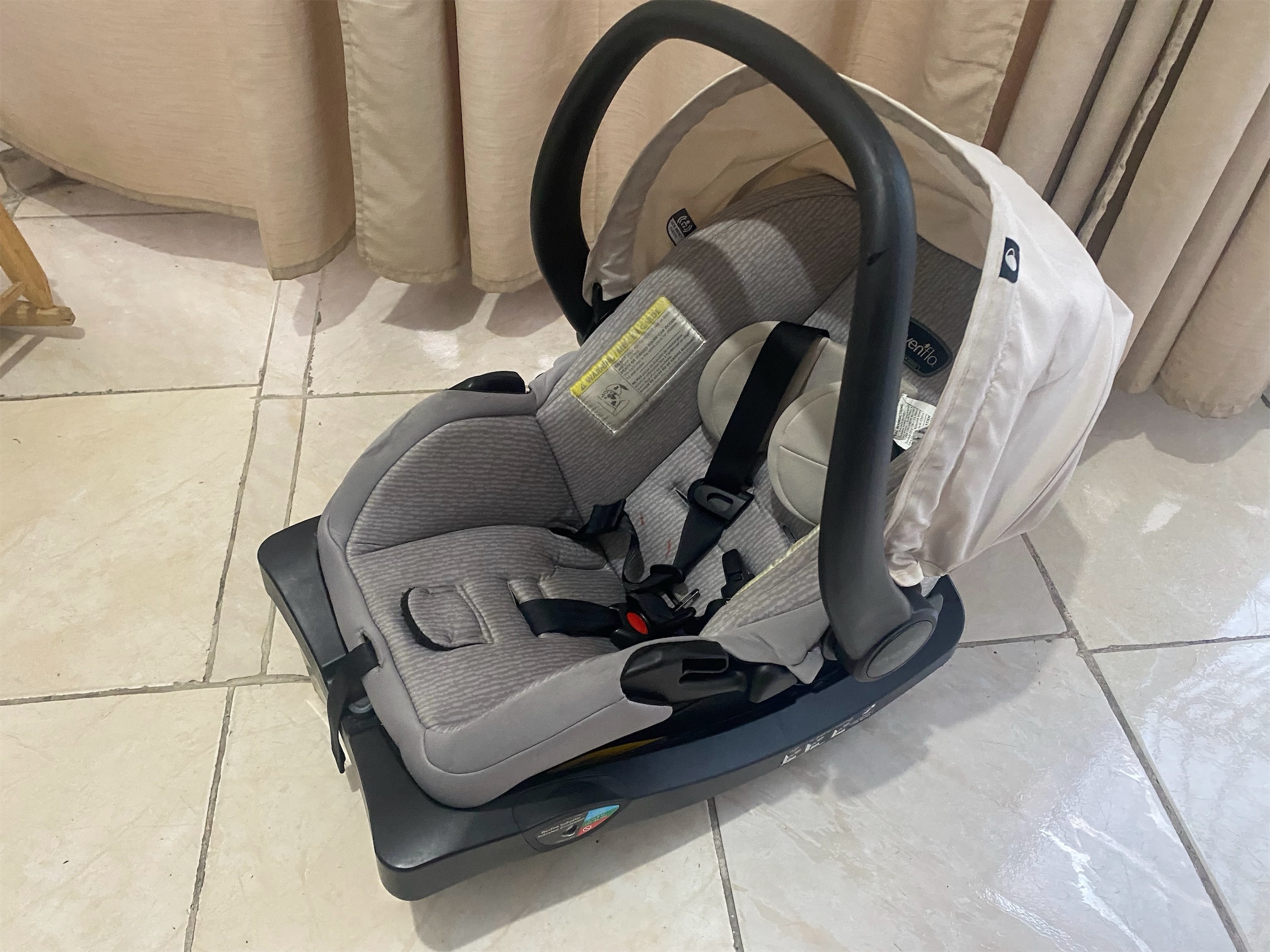 coches y sillas - Vendo Car Seat marca Evenfloo.  0