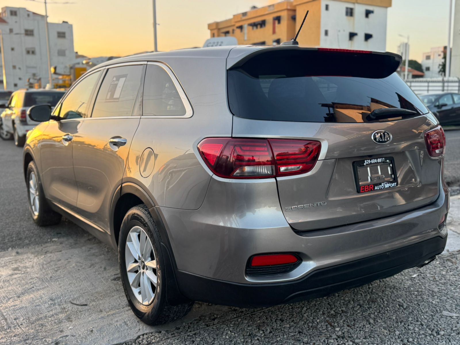 jeepetas y camionetas - Kia sorento LX 2019
3 filas de asientos  3