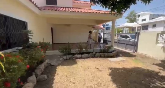 casas - Casa grande con mucho patio de 4 dormitorios en lugar tranquilo y seguro