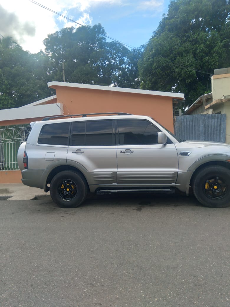 jeepetas y camionetas - Venta Jeppeta  mitsubishi montero 2000 2