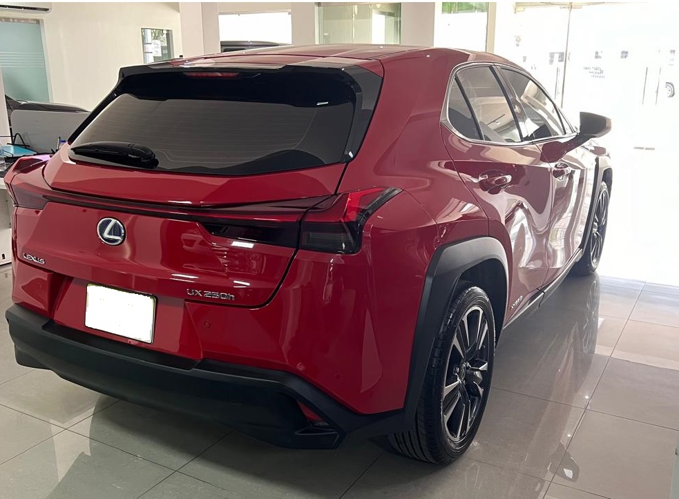 jeepetas y camionetas - LEXUS UX250 HIBRIDA 1