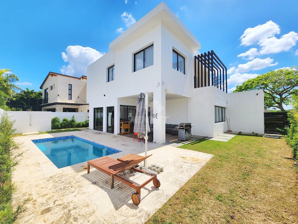 casas - CASA CON PISCINA Y TERRAZA TECHADA PROYECTO CERRADO LOS SAMANES STGO.  2