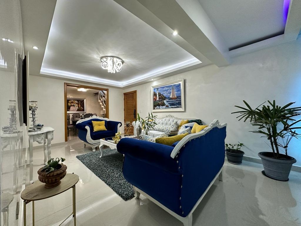 apartamentos - Hermoso penthouse en Los Corales del Sur