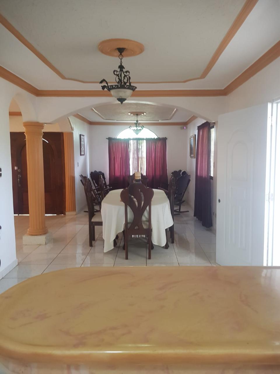 casas - ESPACIOSA CASA EN VENTA EN SAN PEDRO DE MACORIS. 3