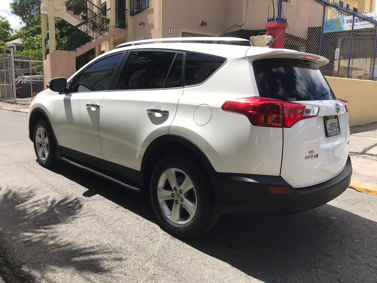 jeepetas y camionetas - TOYOTA RAV-4 XLE 2014 3