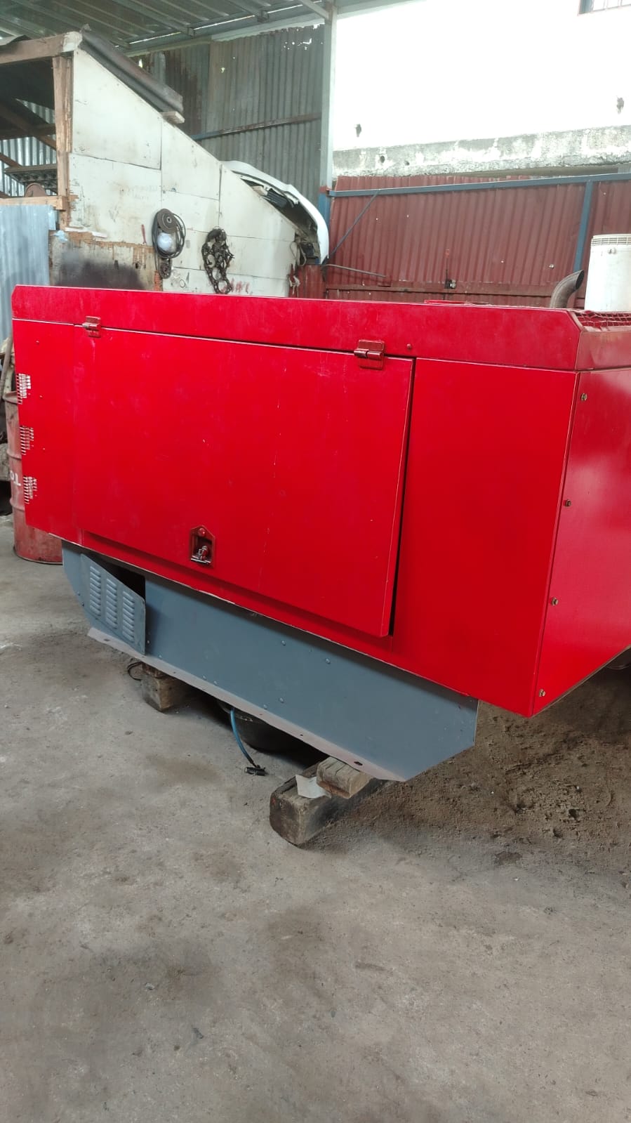 plantas e inversores -  planta Electrica, Massey Ferguson de 30 KW . 2