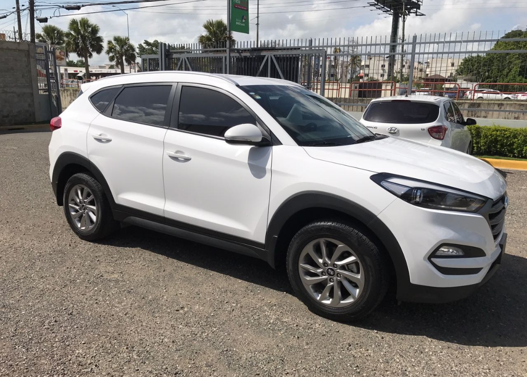 jeepetas y camionetas - Hyundai Tucson 2017 impecable  1