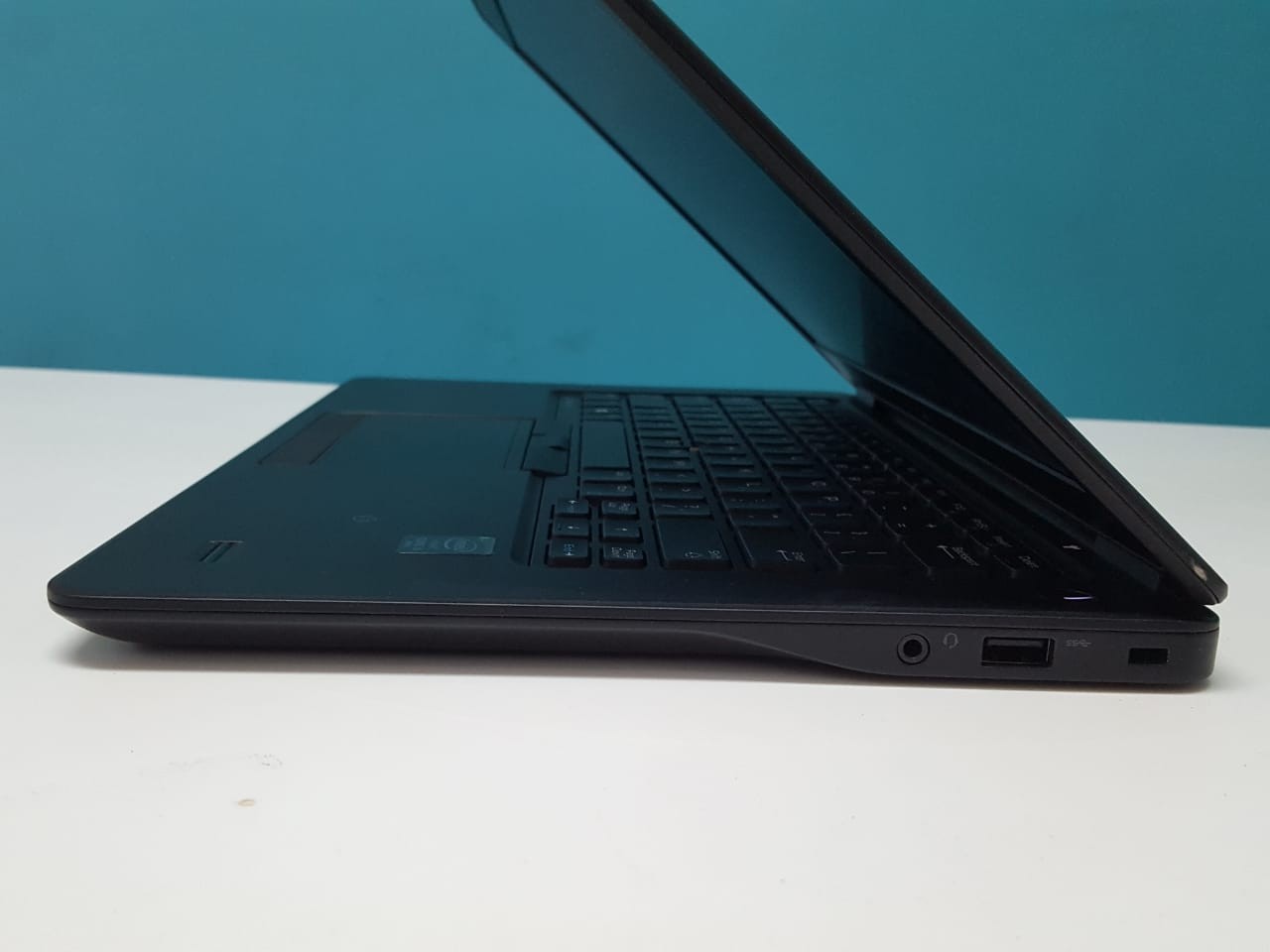 computadoras y laptops - Laptop, Dell Latitude E7450 / 5th Gen, Intel Core i5 / 8GB DDR3 / 128GB SSD
 2