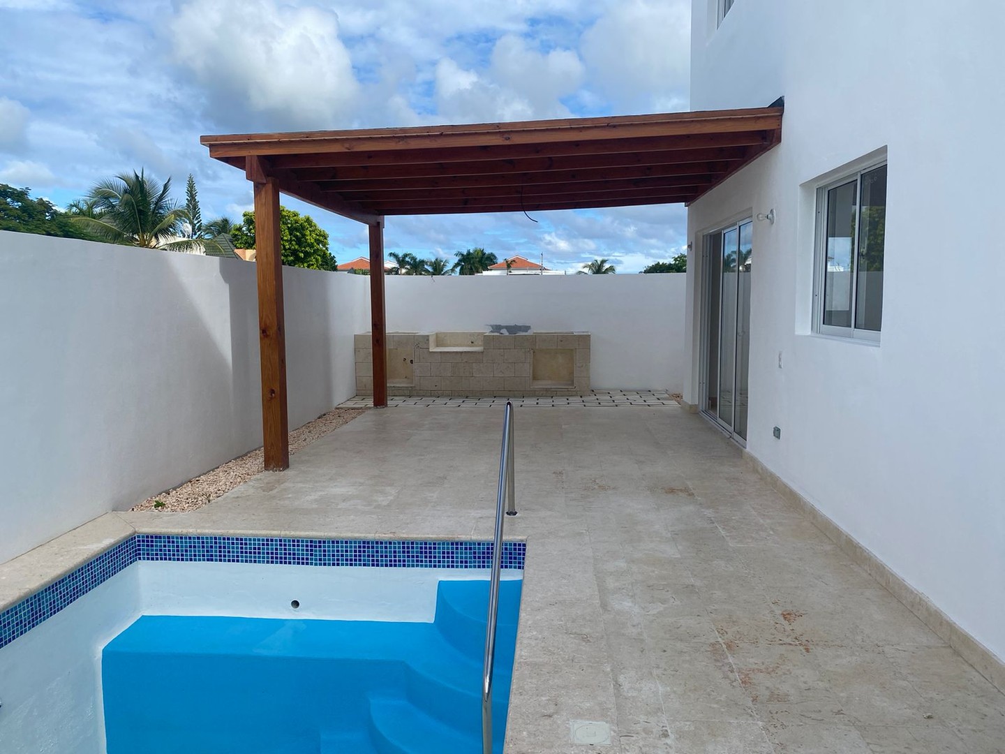 casas vacacionales y villas - Se renta villa de 3 habitaciones, 2.5 baños, piscina, en el residencial bávaro.  9