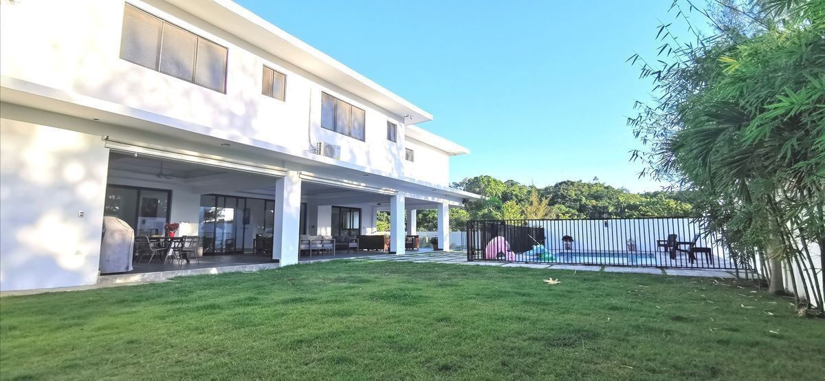 casas - Casa Tipo mansion en Isabel Villas Arroyo Hondo de 6 habitaciones gran patio 