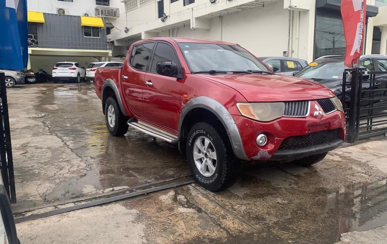 jeepetas y camionetas - 2007 Mitsubishi L200 4x4 DIESEL 6