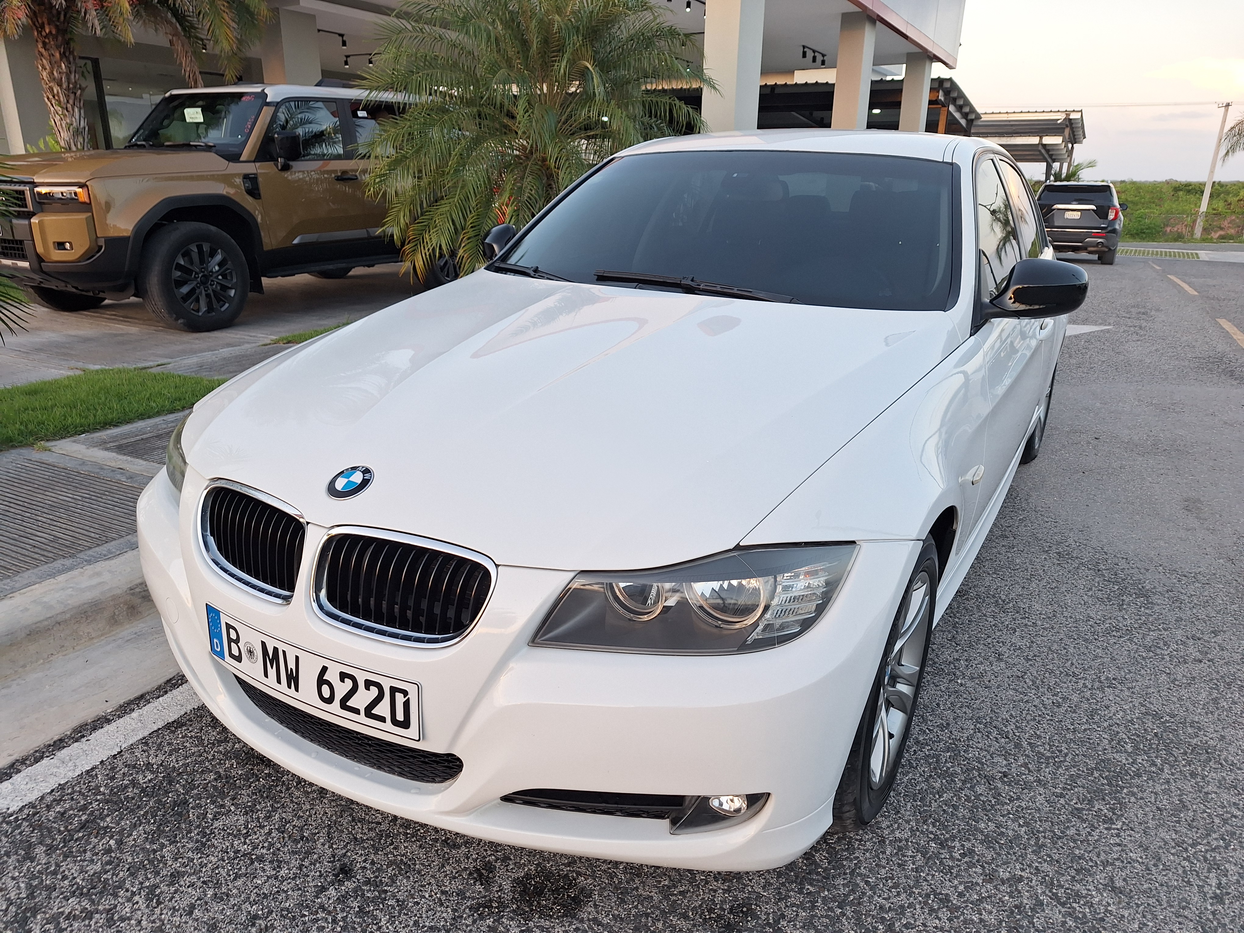 carros - BMW 318, 2009 4