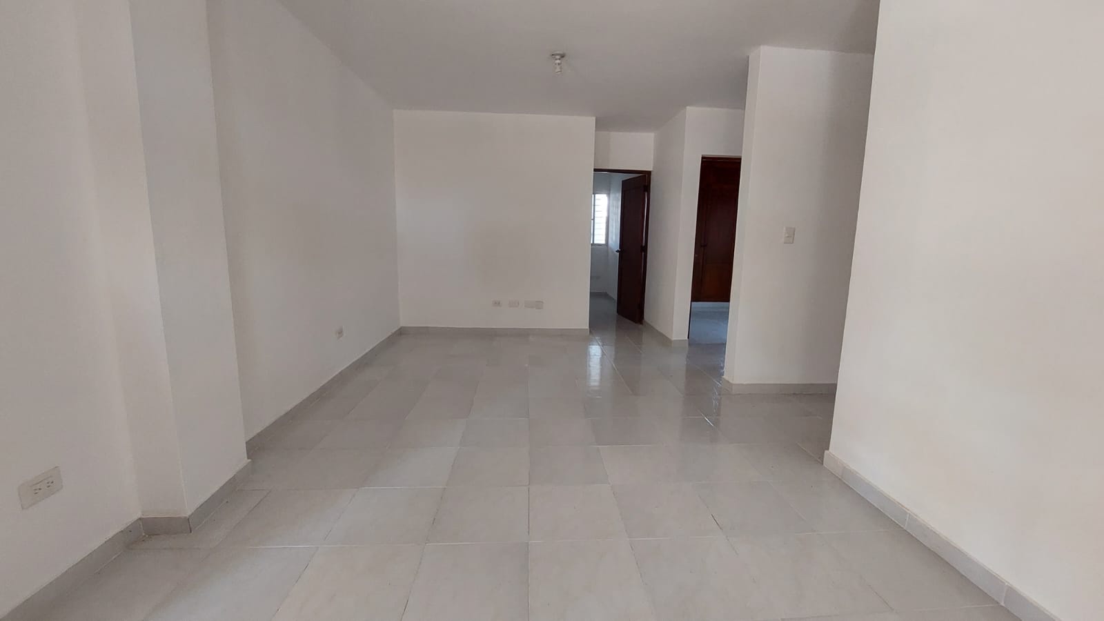 apartamentos - Santo Domingo Este, Reparto los tres ojos, proximo a la Charles de Gaulle
