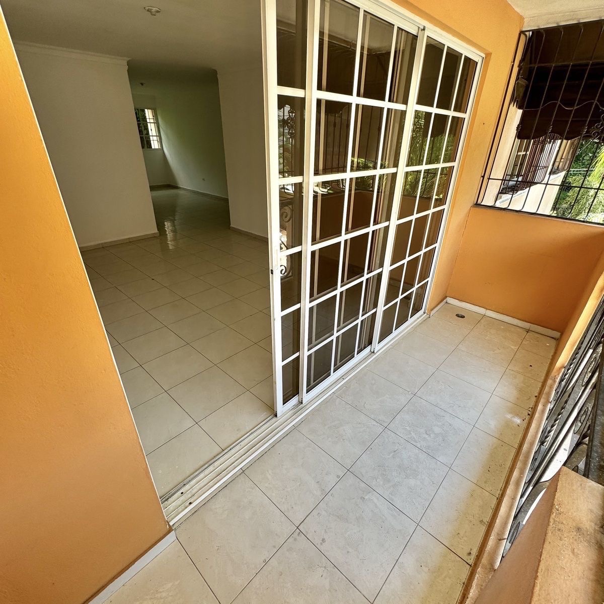 apartamentos - VENDO APTO ARROYO HONDO, 3 HAB , 2 PARQUEOS,128.85 MTS,$ 8,400,000