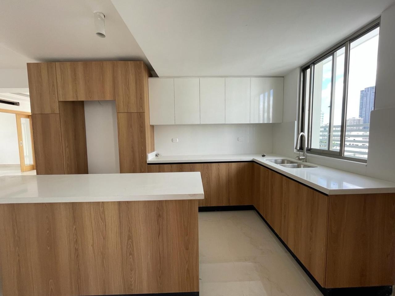 apartamentos - Apartamento en venta en Los Cacicazgos, Distrito Nacional (G.U), Nuevo 7