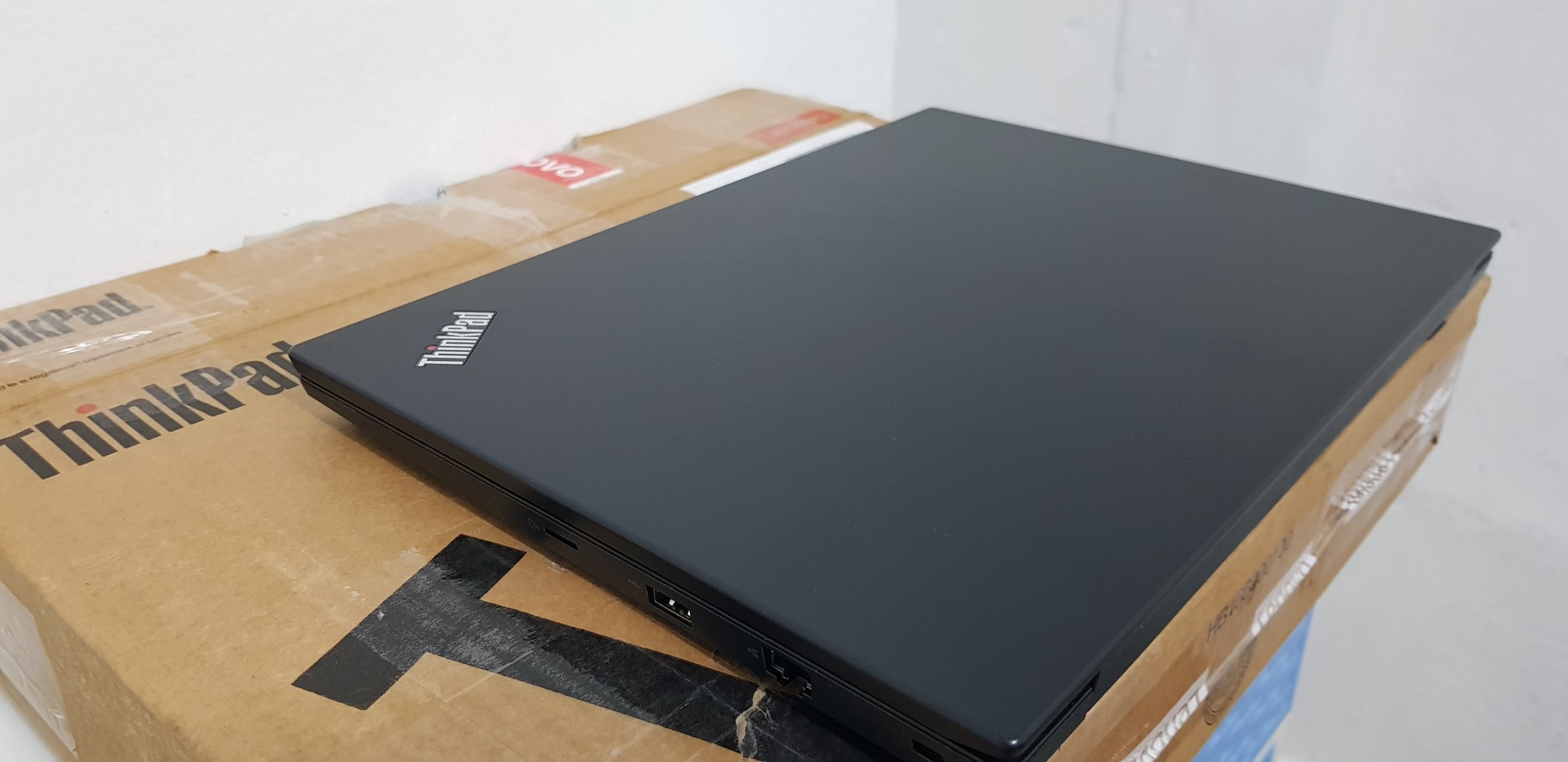 computadoras y laptops - Lenovo Slim t470 14 pulg Core i5 6ta Gen Ram 8gb ddr4 Disco m2 256gb Wifi  2