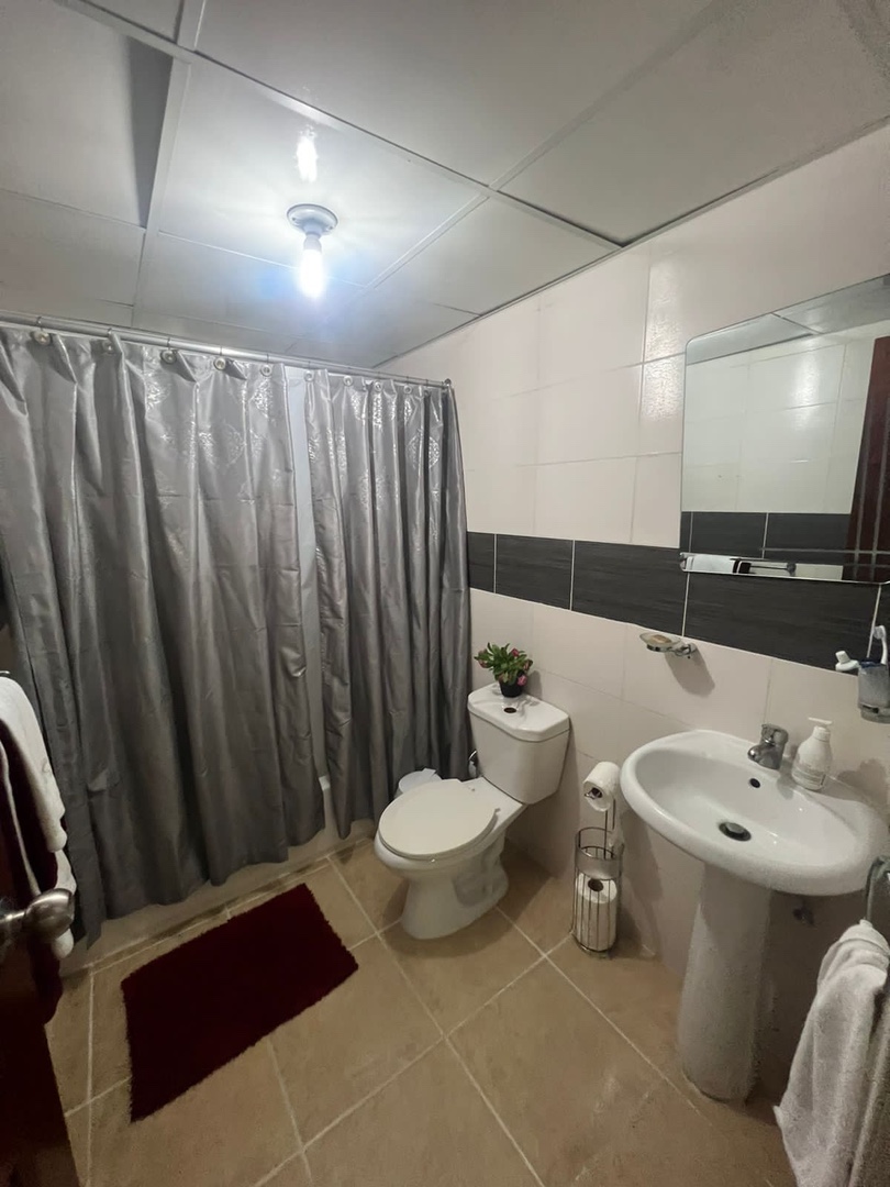 apartamentos - Vendo apto en Residencial cerca del Tesisencial Jose Contrera 
127. Mts. 
Piso 1 8