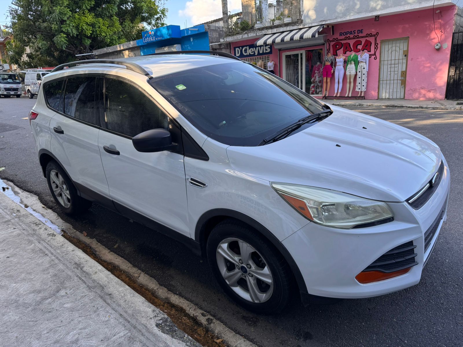 jeepetas y camionetas - Vendo Ford Escape SE 2014 5