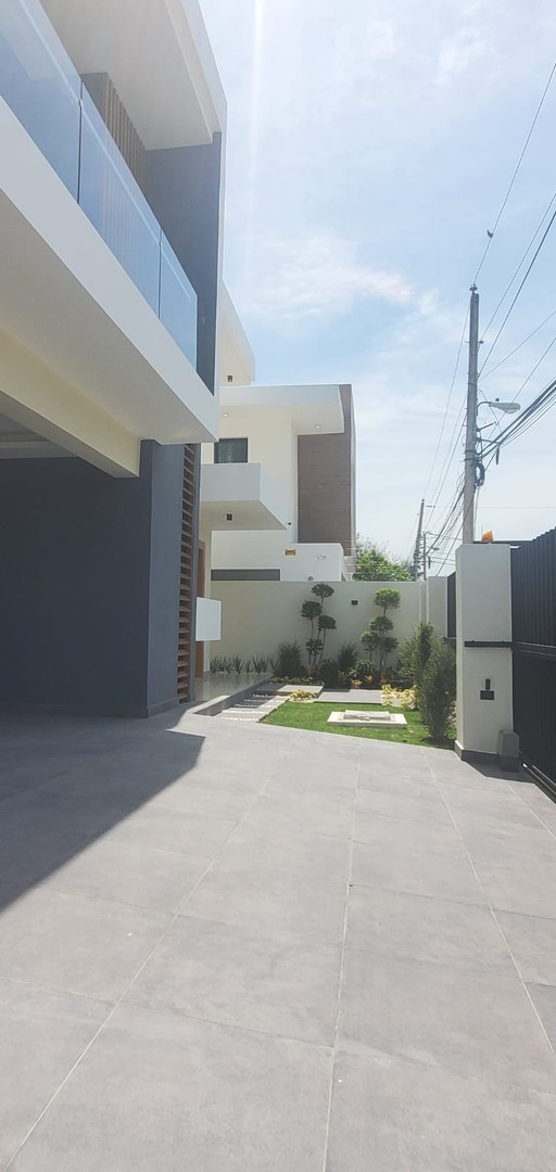 casas - Vivienda Completamente Nueva en Proyecto Cerrado, Ave. 27 de Febrero   6