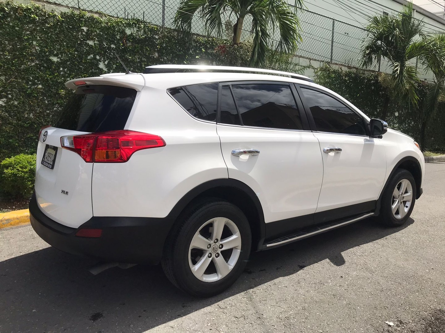 jeepetas y camionetas - TOYOTA RAV-4 XLE 2014 5