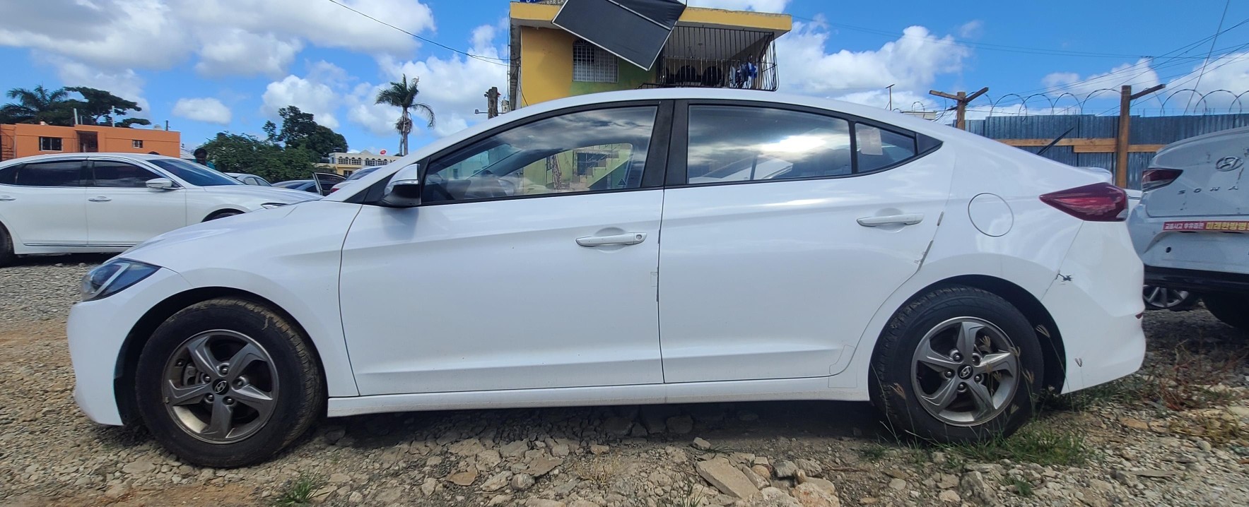 carros - HYUNDAI ELANTRA 2017 BLANCO 8