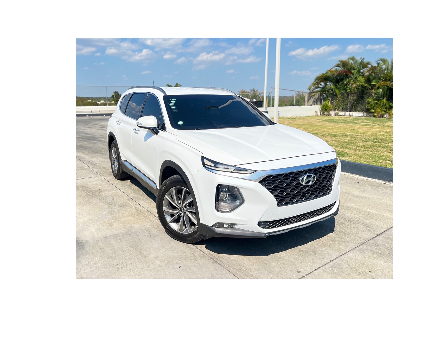 jeepetas y camionetas - HYUNDAI SANTA FE 2020 SPORT LUXURY 3 FILAS DE ASIENTOS  EN PIEL PRENDE POR BOTON