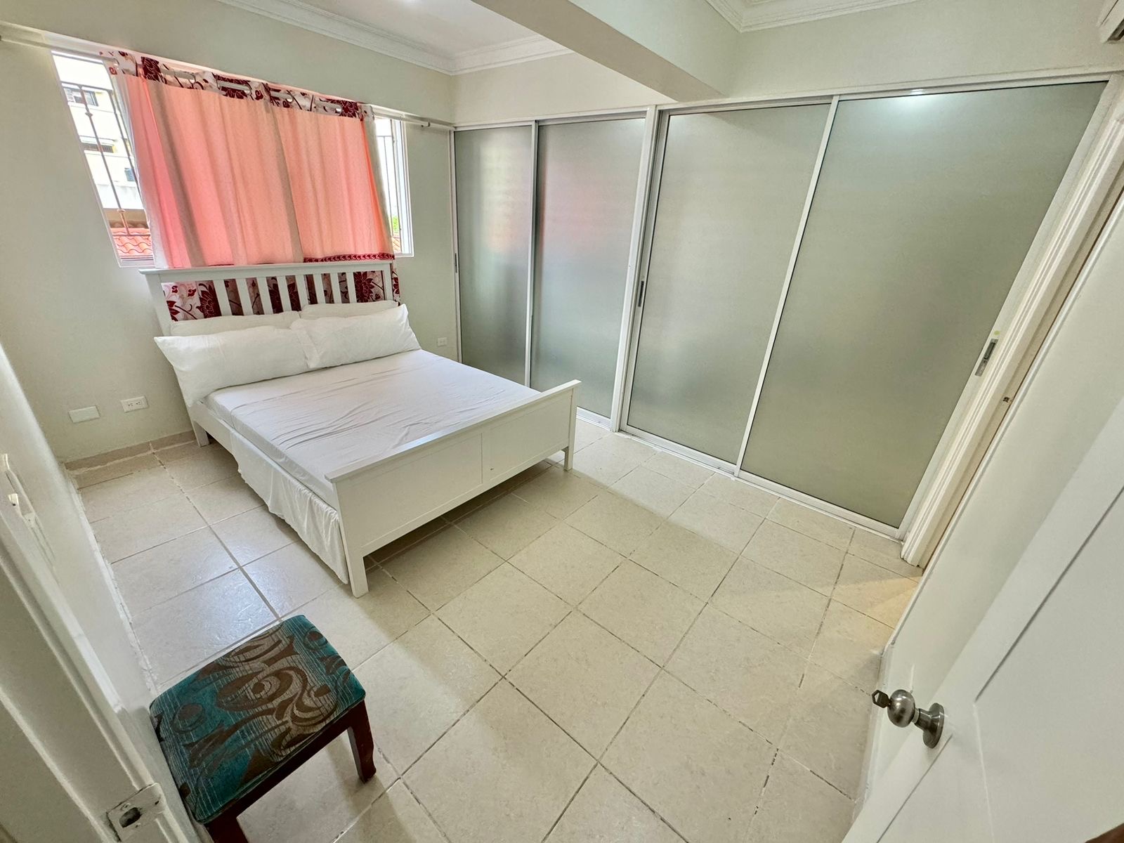 apartamentos - Vendo tercer nivel Esperilla dos hab dos parqueos  2