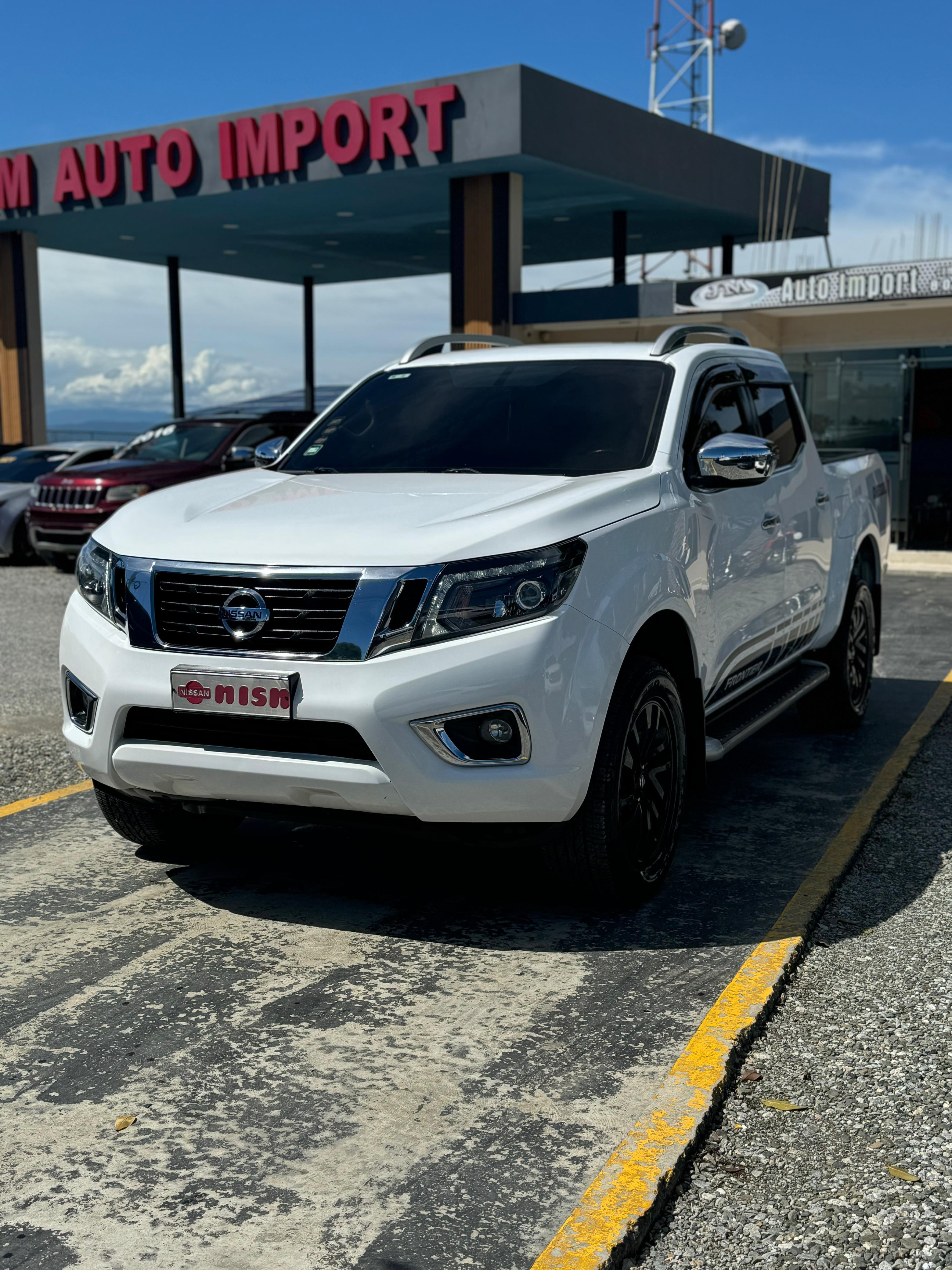 jeepetas y camionetas - Nissan Frontier Le 2021