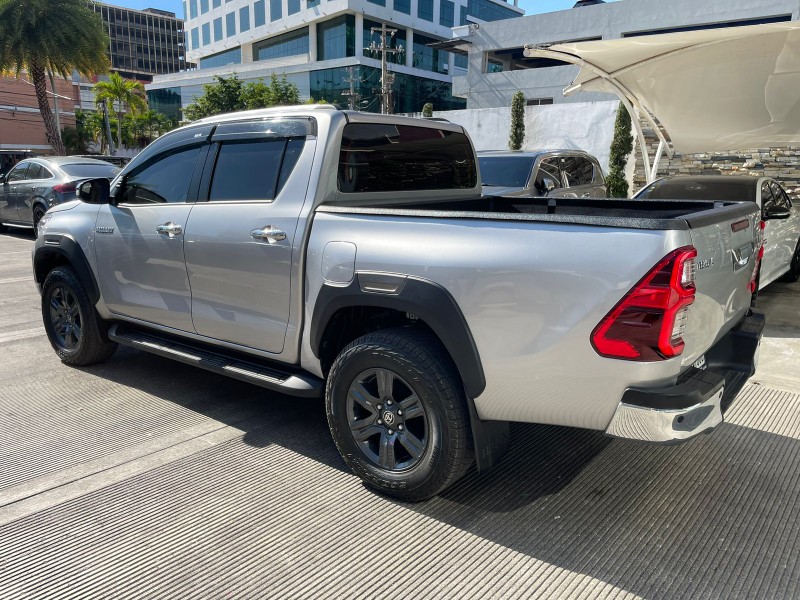 jeepetas y camionetas - Toyota hilux 2022 5