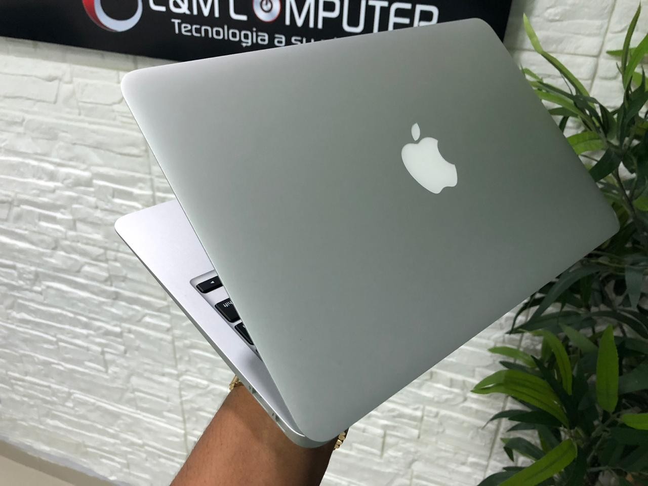 computadoras y laptops - MAcbook Air 2012 8gb / 128gb ssd Used 