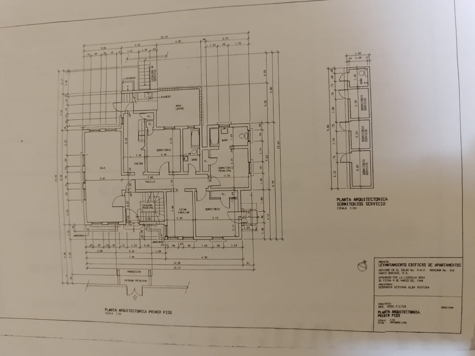 casas - vendo casa para construir edificio en Gazcue con más de 20 o para oficina 8