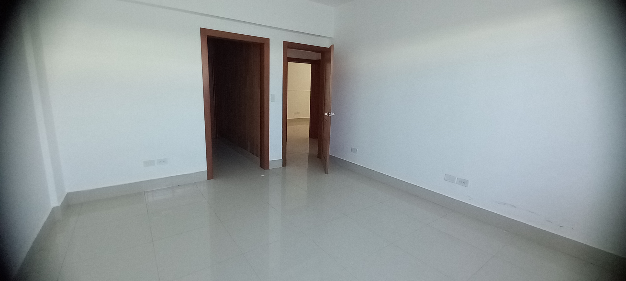 apartamentos - Hermoso apartamento 1er nivel Los Prados con parqueo privado 1