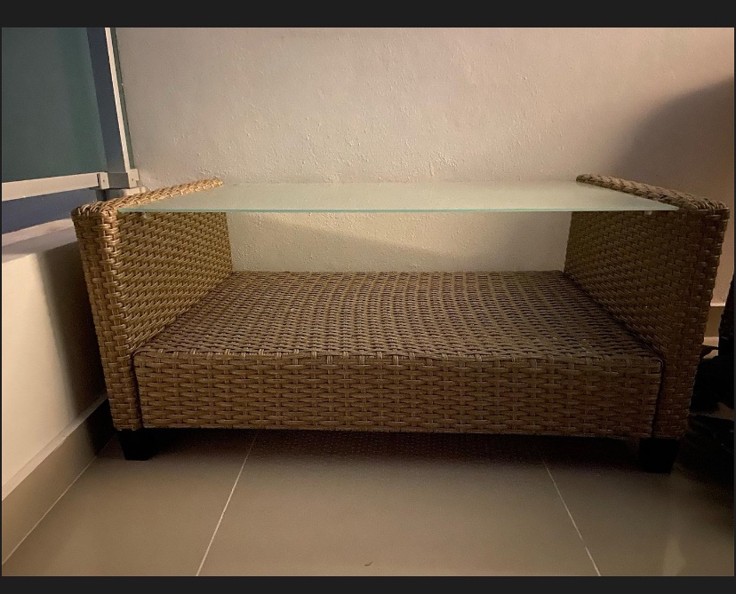 muebles y colchones - Mueble de terraza con mesa 

Puede usarse el material y forrar a su gusto  3