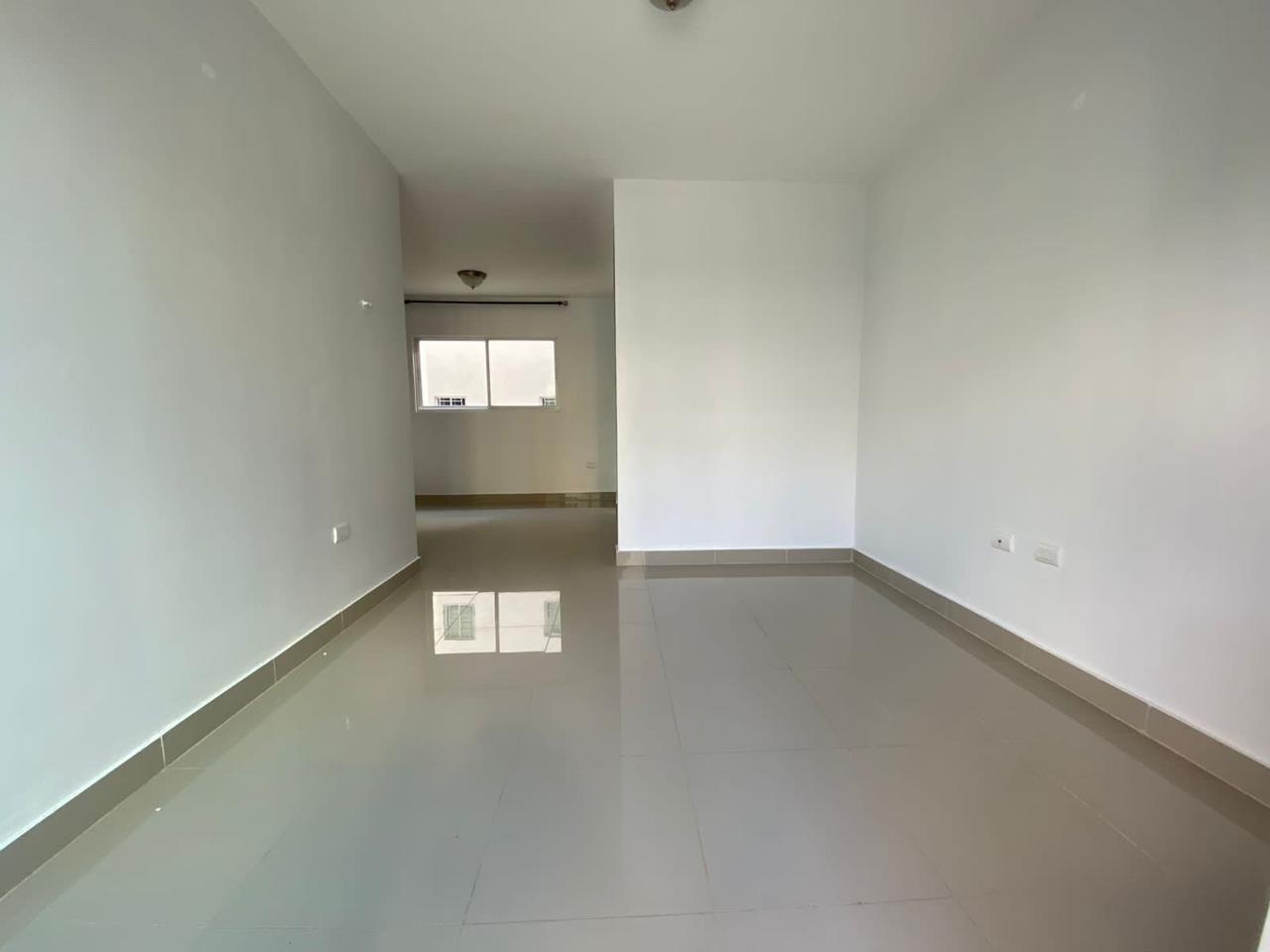 apartamentos - APARTAMENTO EN VENTA PRIMER NIVEL CON PATIO LLANOS DE GURABO SANTIAGO 2