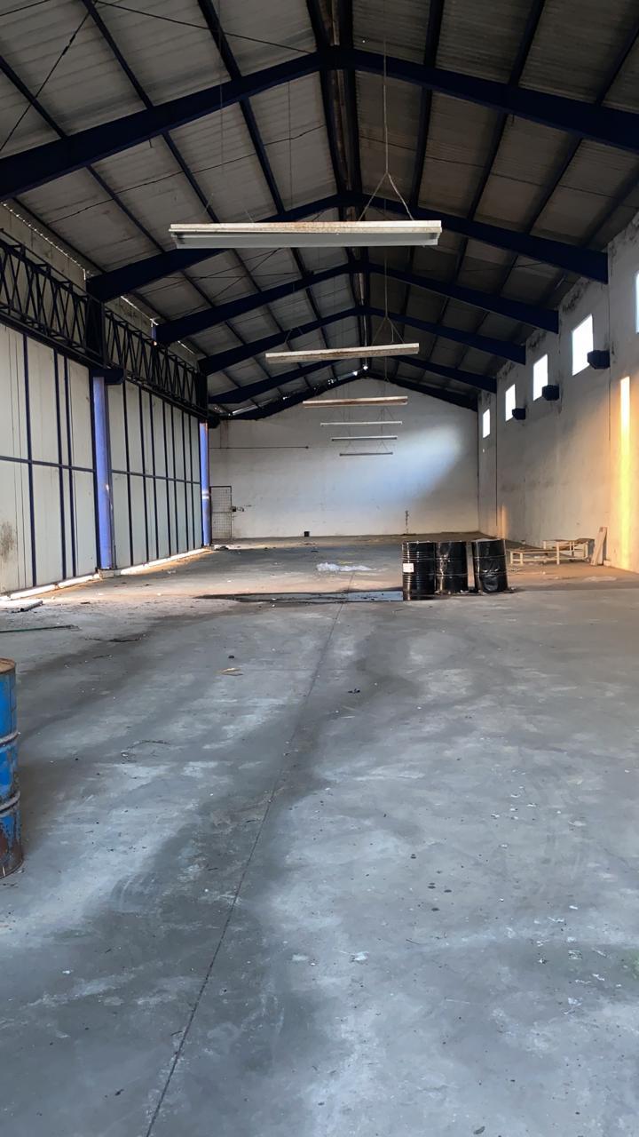 oficinas y locales comerciales - nave industrial en alquiler en la auto pista Duarte en una via principal  2