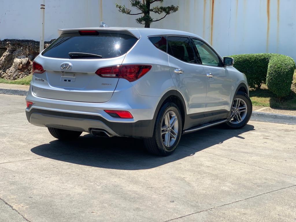 jeepetas y camionetas - HYUNDAI SANTA FE SPORT 2017 VERSION AMERICANA  EN OFERTA INTERIOR EN PIEL  4