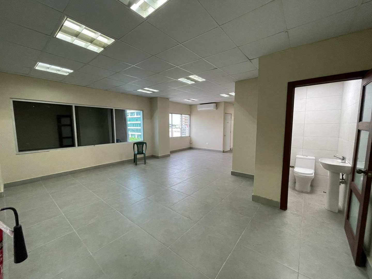 oficinas y locales comerciales - Rento en Torre Corporativa Oficina de 512 Metros  en Evaristo Morales CÓD: PD219