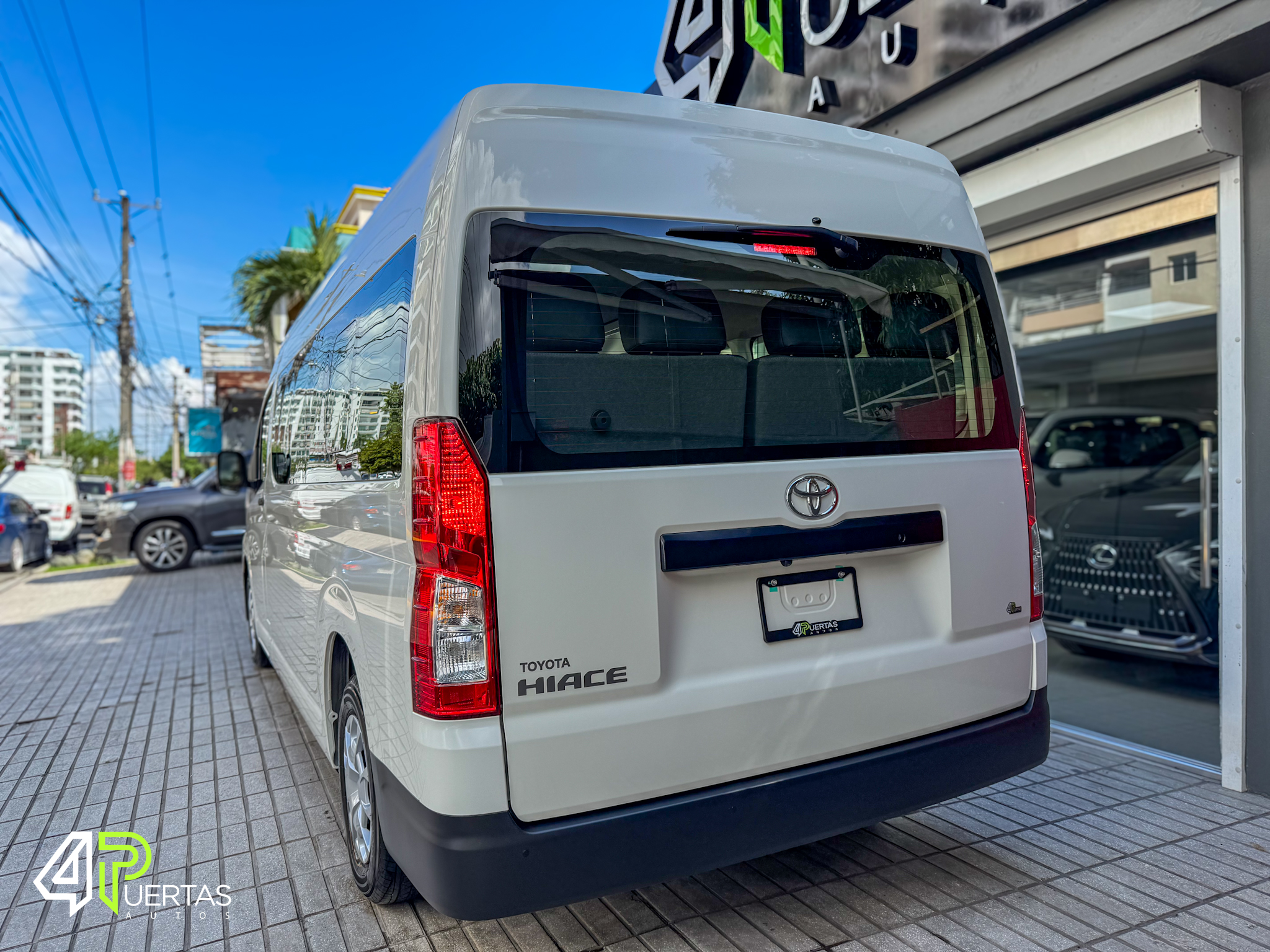 otros vehiculos - TOYOTA HIACE TECHO ALTO 16 PASAJEROS 2