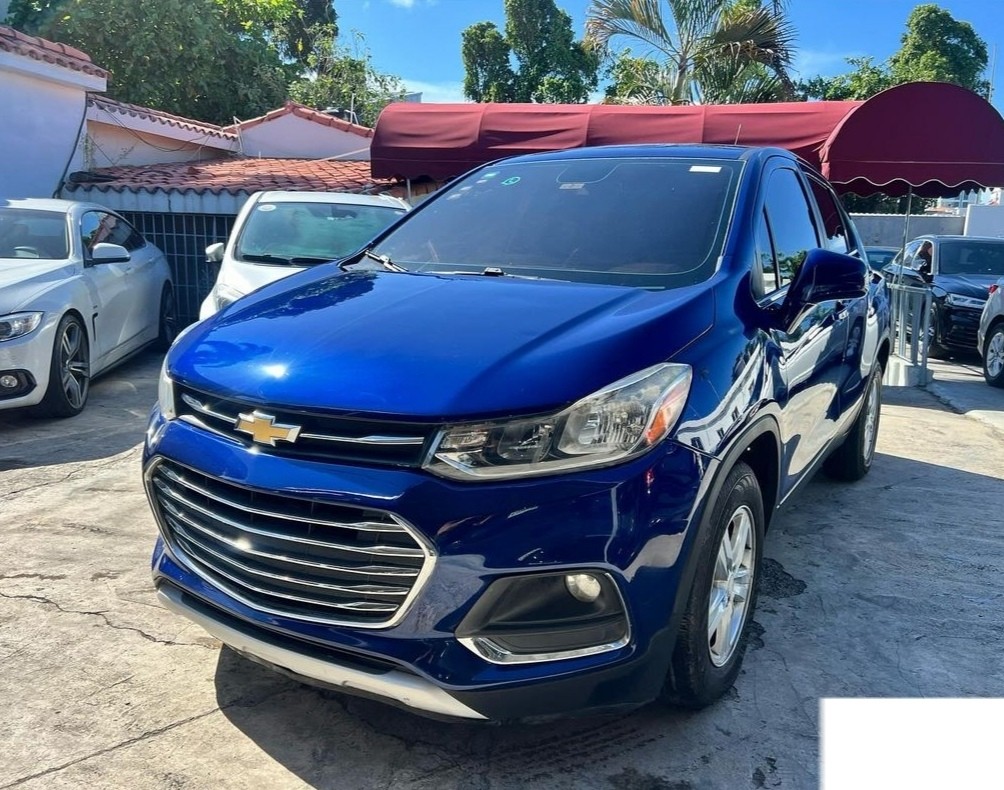 jeepetas y camionetas - 2017 Chevrolet Trax LT  0