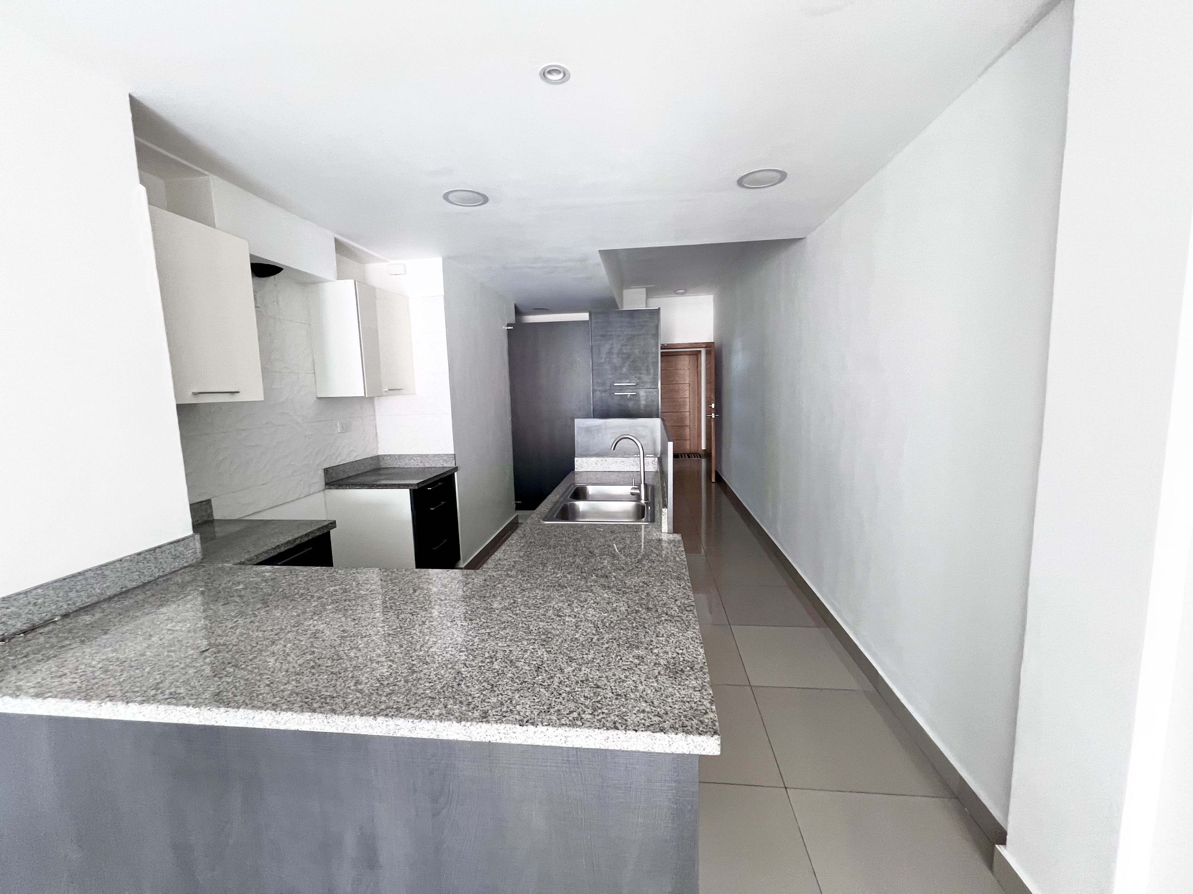 apartamentos - Apartamento en ensanche naco en venta  4