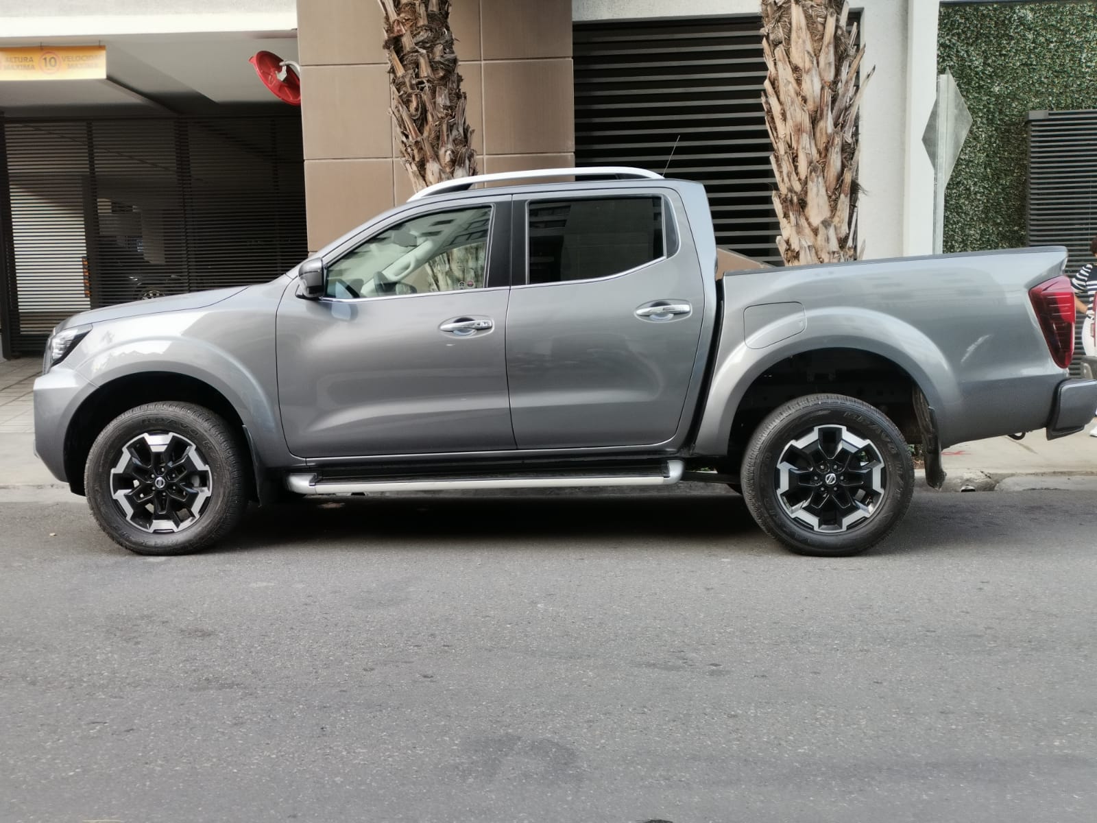 jeepetas y camionetas - Nissan navara 2023 4