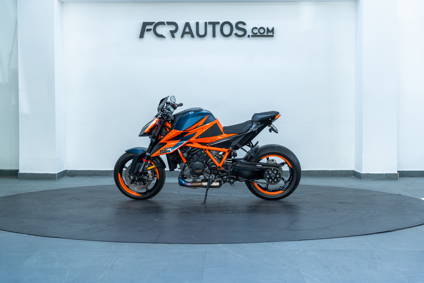 motores y pasolas - KTM 1290 SUPERDUKE R 2020 9