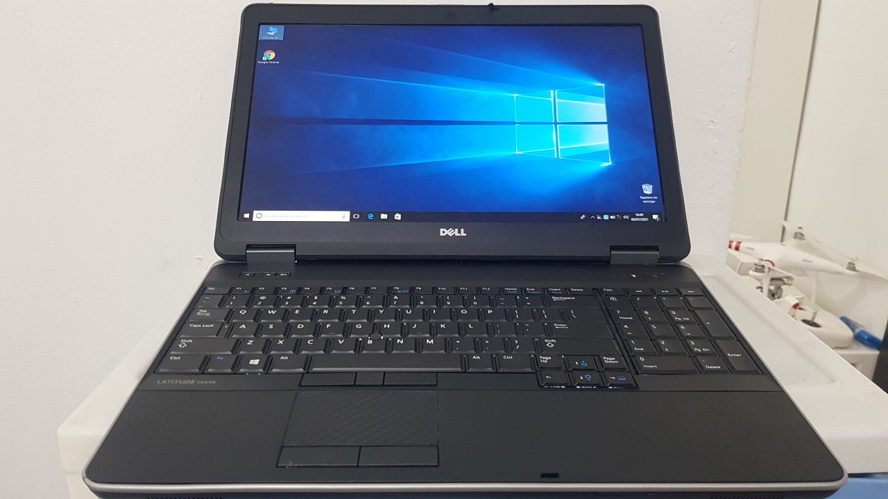 computadoras y laptops - Dell 6540 de 17 Pulg Core i7 2.8 Ram 16gb SSD 512GB Video intel Y Aty Radeon 10g