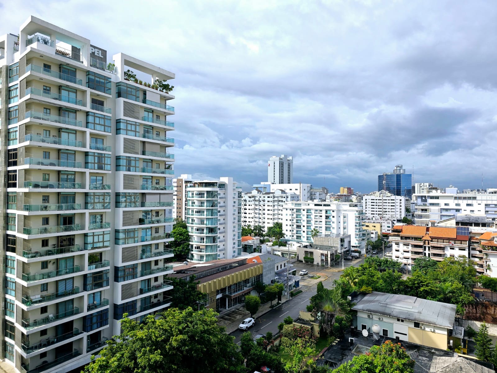 apartamentos - Apartamento de Lujo en Piantini, Santo Domingo  8