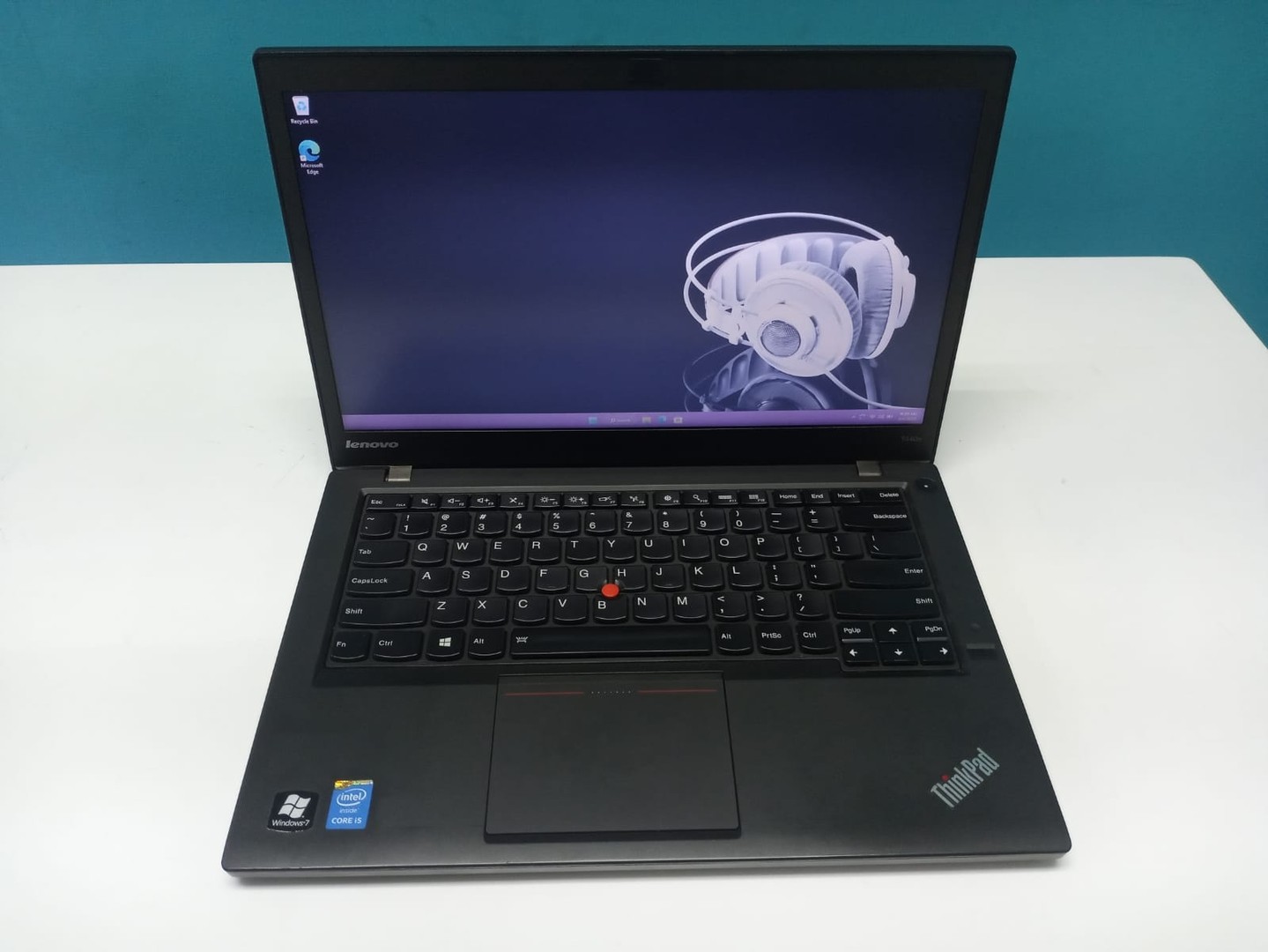 computadoras y laptops - Laptop, Lenovo ThinkPad T440s / 4th Gen, Intel Core i5 / 8GB DDR3 / 256GB SSD
 1